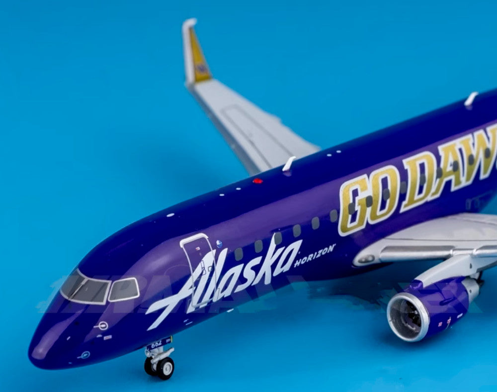 1:200 GeminiJets Alaska Airlines Embraer ERJ-175LR Airplane Diecast Plane Model