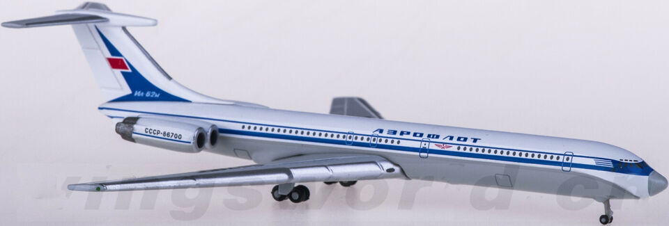 1:500 Herpa Ilyushin Il-18 Passenger Airplane Diecast Aircraft Plane Model