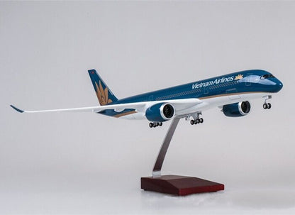 47CM Vietnam Airlines AIRBUS A350 Airplane Led Sound Light Resin Aircraft Model