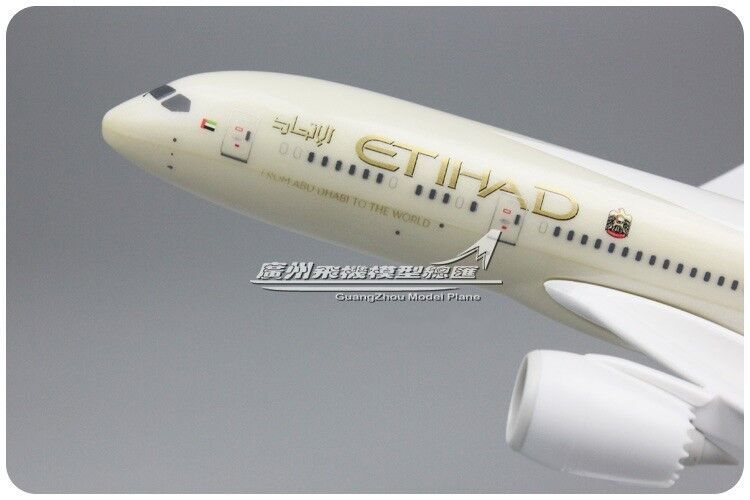 31CM 1:200 ETIHAD BOEING 787-9 Passenger Airplane ABS Plastic Assembled Model