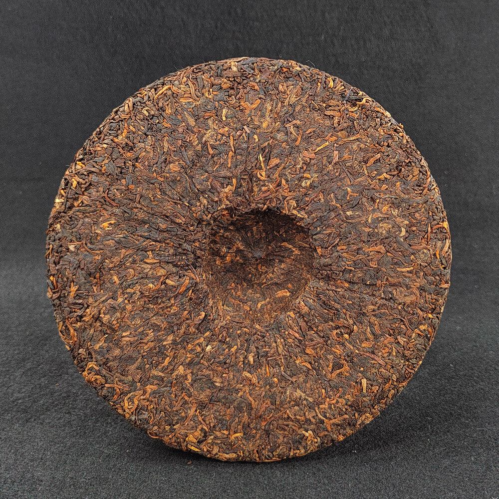 Pu-erh tea aged old ripe tea Yunnan tea