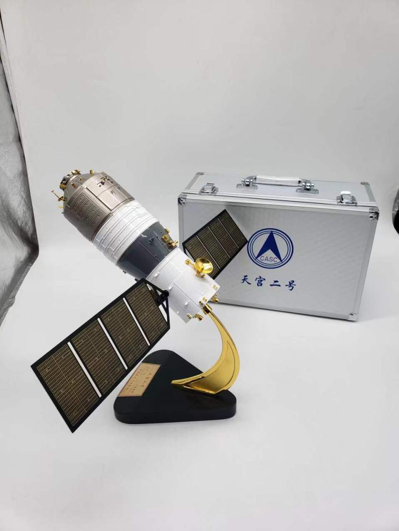 1:45 38CM China Tiangong-2 Space Station Spacecraft Diecast Aerospace Model