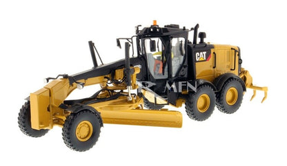 1:50 DM 12M3 Motor Grader Construction Vehicles Equipment Machine Diecast Model