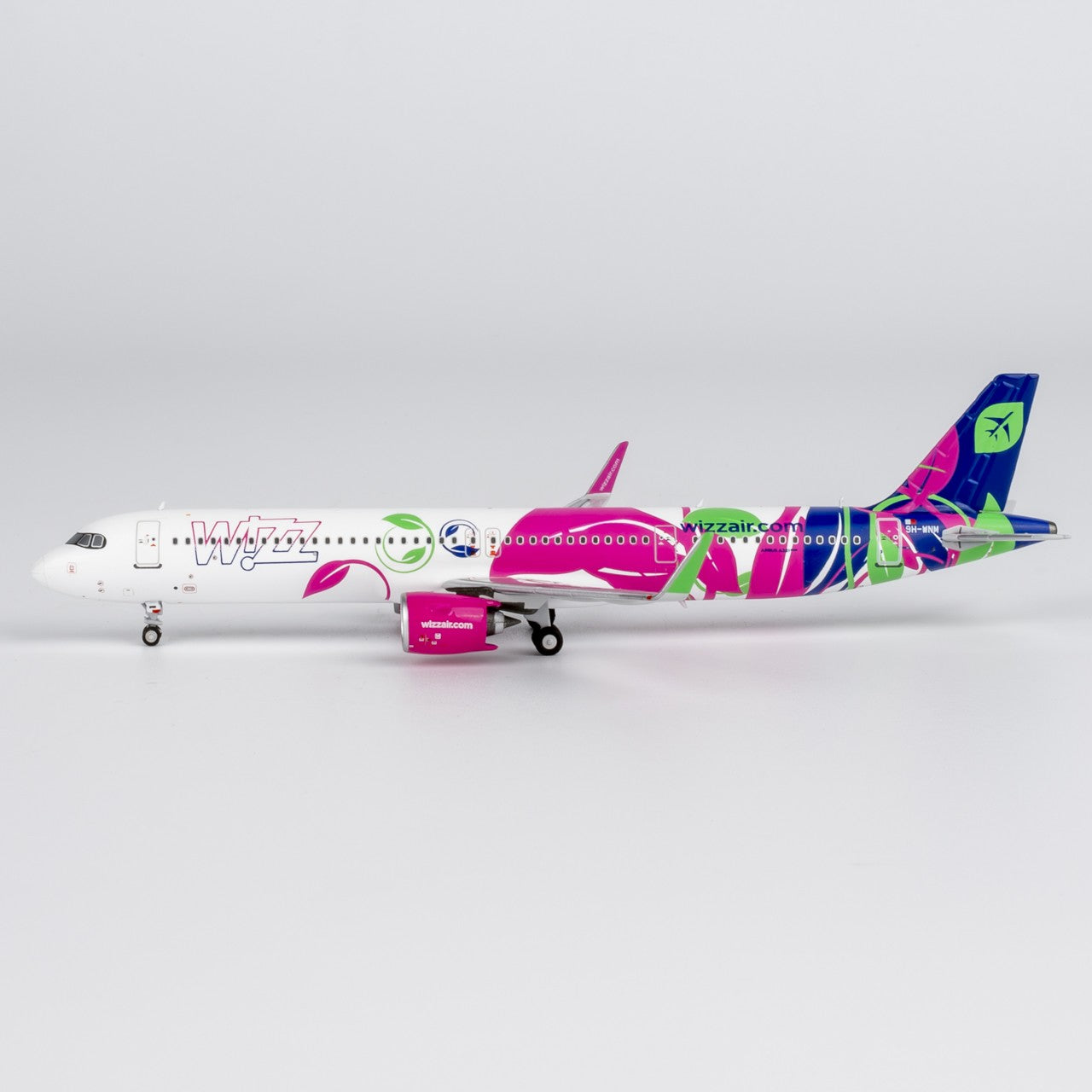 1:400 NGmodels Wizz Air Airbus A321neo Passenger Airplane Diecast Plane Model