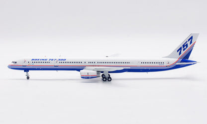 1:200 28CM InFlight BOEING 757-300 Passenger Airplane Diecast Aircraft Model