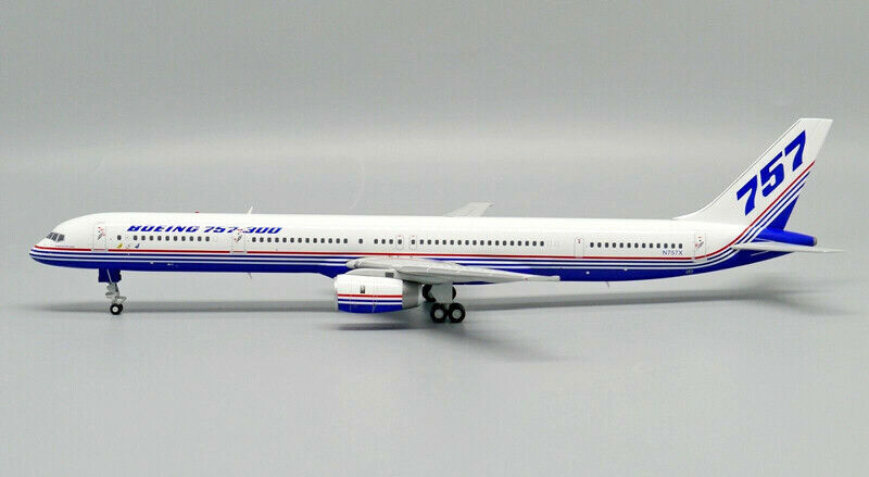 1:200 28CM JC Wings BOEING 757-300 Passenger Airplane Diecast Aircraft Model