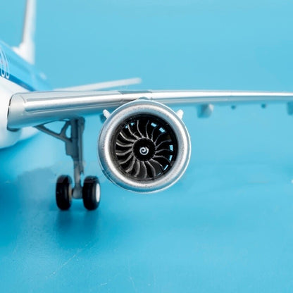 1:200 Geminijets KLM Airbus A321neo Passenger Airplane Diecast Model