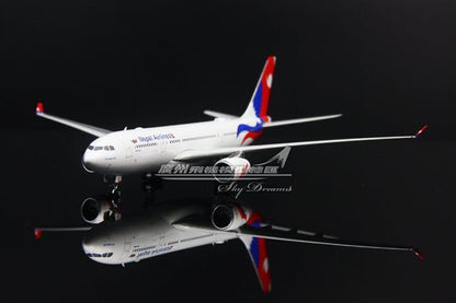 1:400 Phoenix Nepal Airlines AIRBUS A330-200 Passenger Airplane Diecast Model