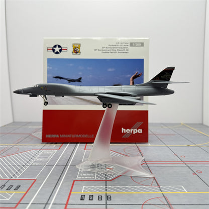 1:200 Herpa U.S. Air Force Rockwell B - 1B Lancer Fighert Plane Diecast Model