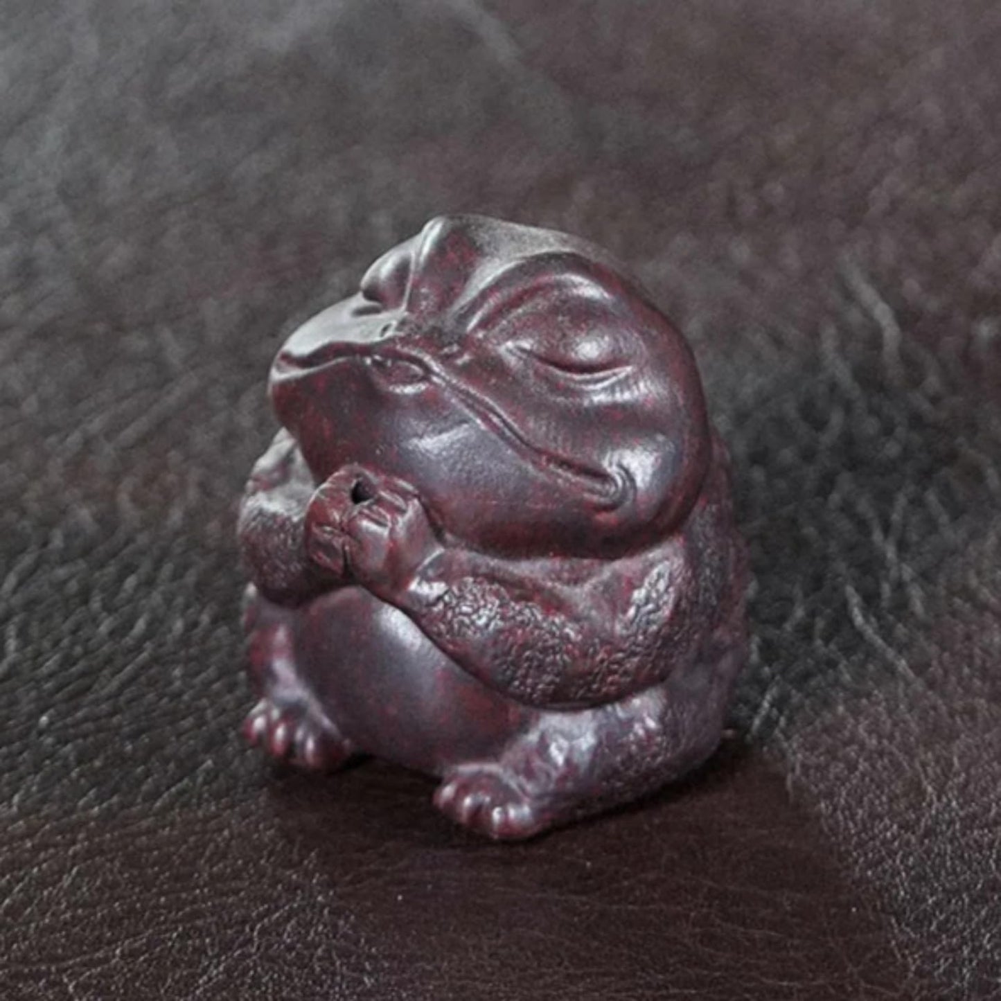 Purple Clay Toad Tea Pet 6cm 2.4in Exquisite Desktop Decor Mini Statue