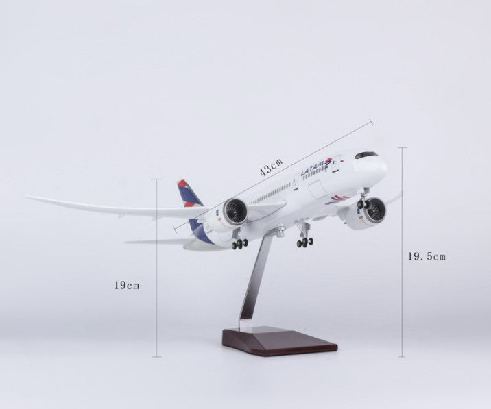 1:130 43CM LATAM BOEING 787 Passenger Airplane Landing Gear Resin Aircraft Model