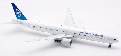 INFLIGHT 1:200 AIR NEW ZEALAND Boeing B777-300 Diecast Aircraft Jet Model ZK-OKM