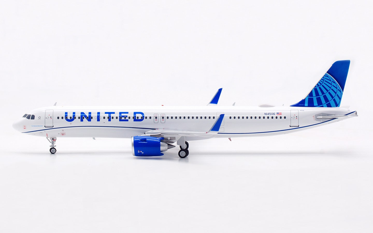 1:200 InFlight United A321NEO N14506 Passenger Airplane Diecast Aircraft Model