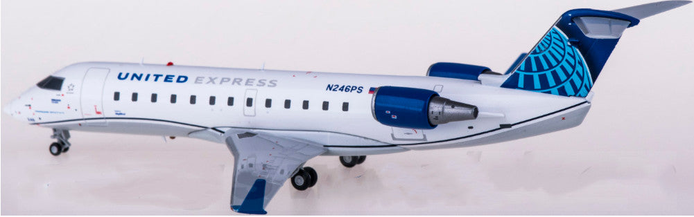 1:200 Geminijets United Airlines Bombardier CRJ200LR Airplane Diecast Model