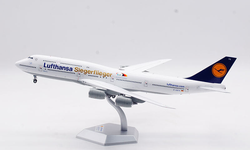 1:200 SQ Wings Lufthansa Boeing 747-8 D-ABYK Passenger Airplane Diecast Model