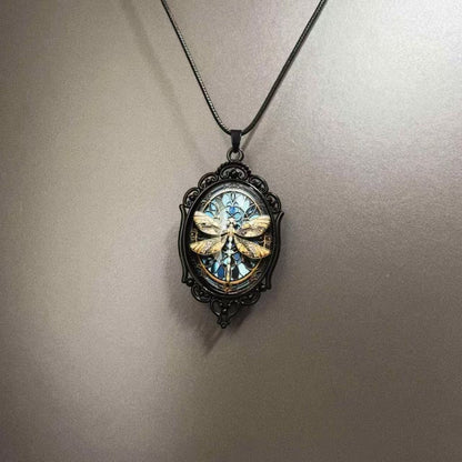 Vintage Dragonfly Necklace Elegant Oval Pendant Retro Gothic Jewelry