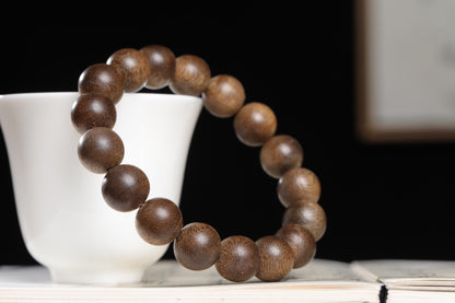 12mm Chinese Natural Eaglewood Handmade Exquisite Bracelets 31309