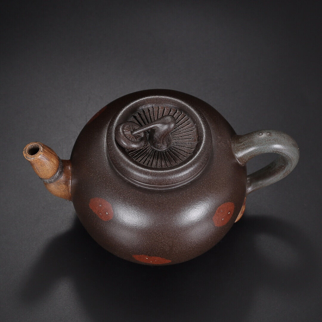 Chinese Yixing Zisha Clay Handmade Exquisite Teapot （蘑菇 底款：吕尧臣）