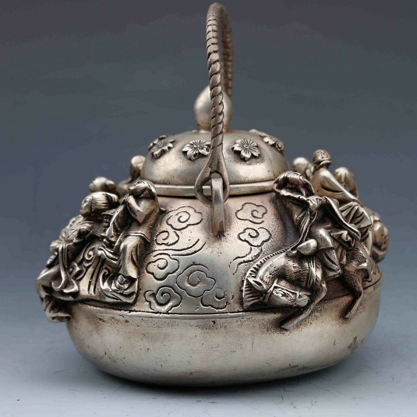 DELICATE CHINESE TIBET SILVER COPPER HANDWORK CARVED EIGHT IMMORTALS TEAPOT