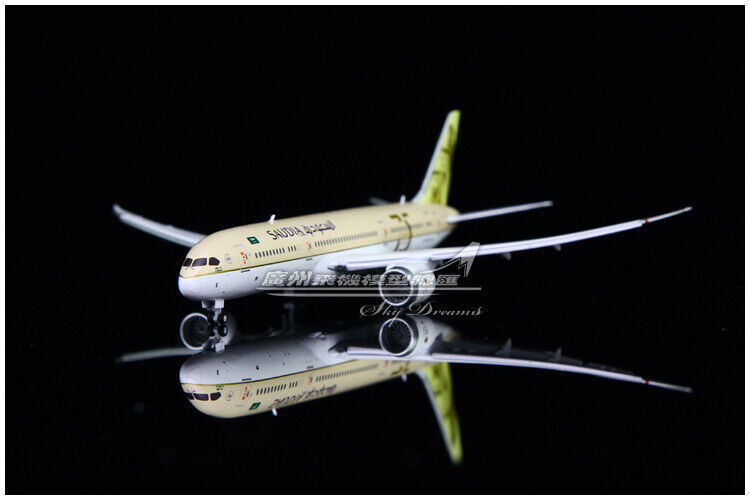 1:400 JC Wings Saudi BOEING 787-9 Passenger Airplane Flap Down Diecast Model