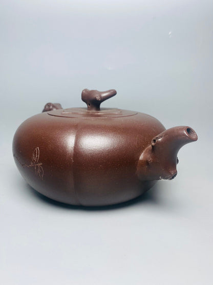 Chinese Yixing Zisha Clay Handmade Exquisite Teapot （扁柿壶 底款：顾景舟）