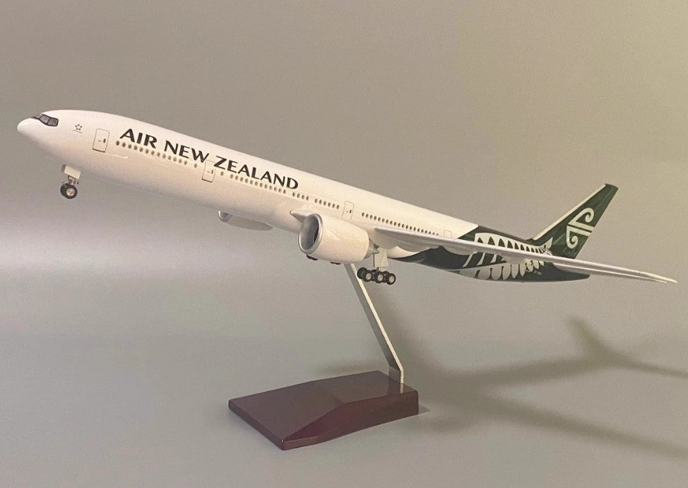 1:157 47CM AIR NEW ZEALAND BOEING 777-300ER Airplane Landing Gear Resin Model
