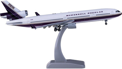 1:200 31CM Hogan McDonnell Douglas MD-11 Passenger Airplane ABS Plastic Model
