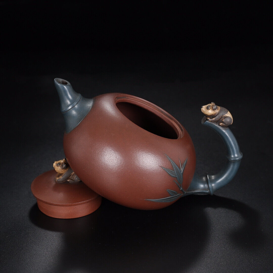 Chinese Yixing Zisha Clay Handmade Exquisite Teapot （国宝 底款：周桂珍）