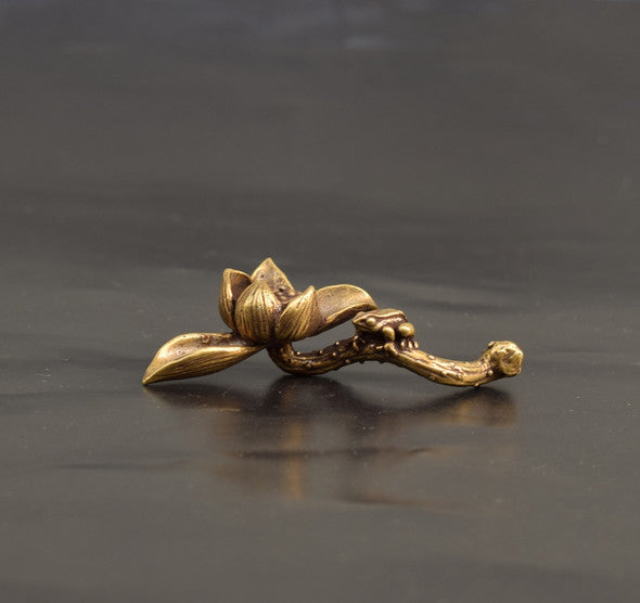 Pure Solid Brass Carved Lotus Frog Tea Ceremony Copper Tea Pet Small Ornament