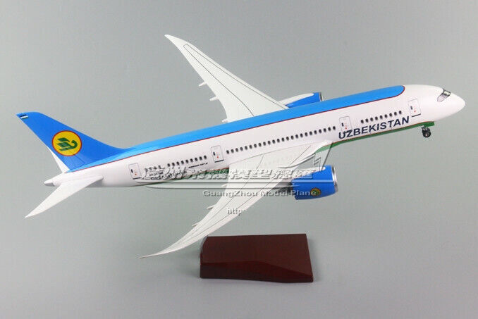 1:130 43CM UZBEKISTAN BOEING 787 Airplane Landing Gear Resin Aircraft Model