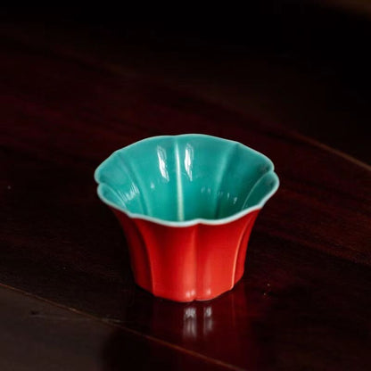 chinese jingdezhen porcelain tea cup：red petal