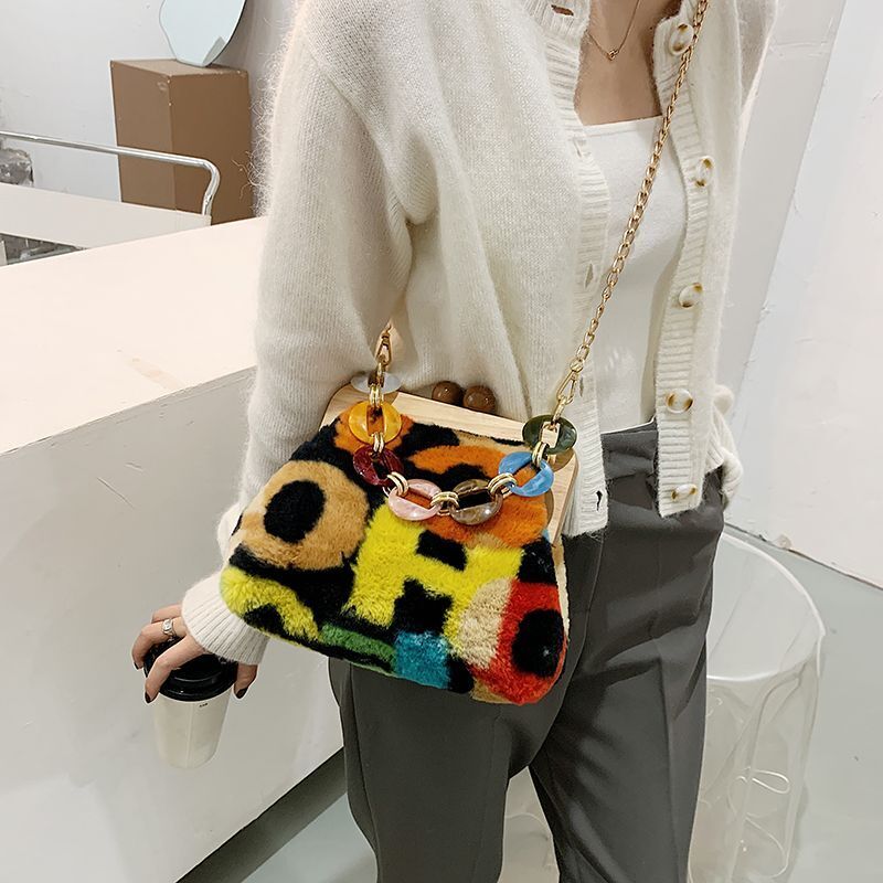 Winter Plush Shoulder Bag Wooden Clip Purse Handbags Crossbody Bag Chain Satchel