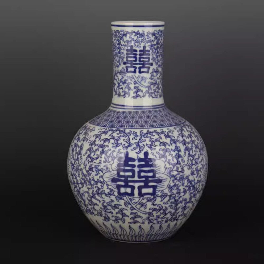 Old Blue & white porcelain Painted Double Happiness vase Qing Qianlong Mark