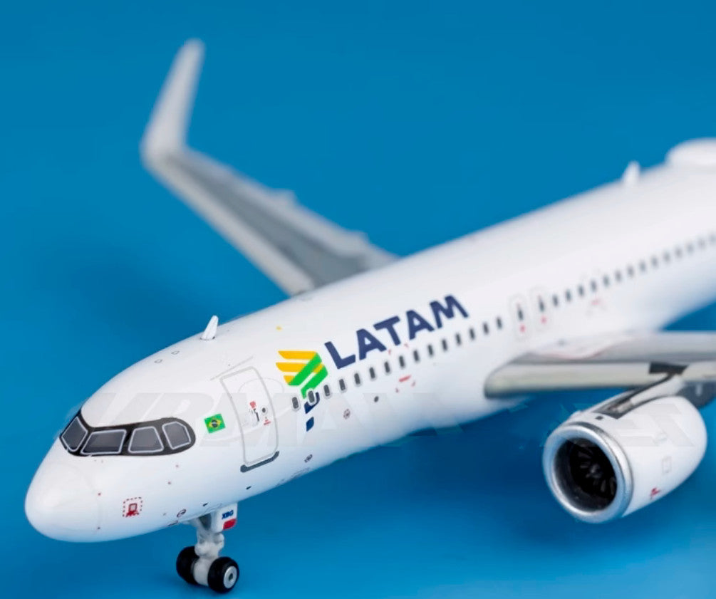 1:400 PhoenixLATAM AIRBUS A320neo Passenger Airplane Diecast Aircraft Model