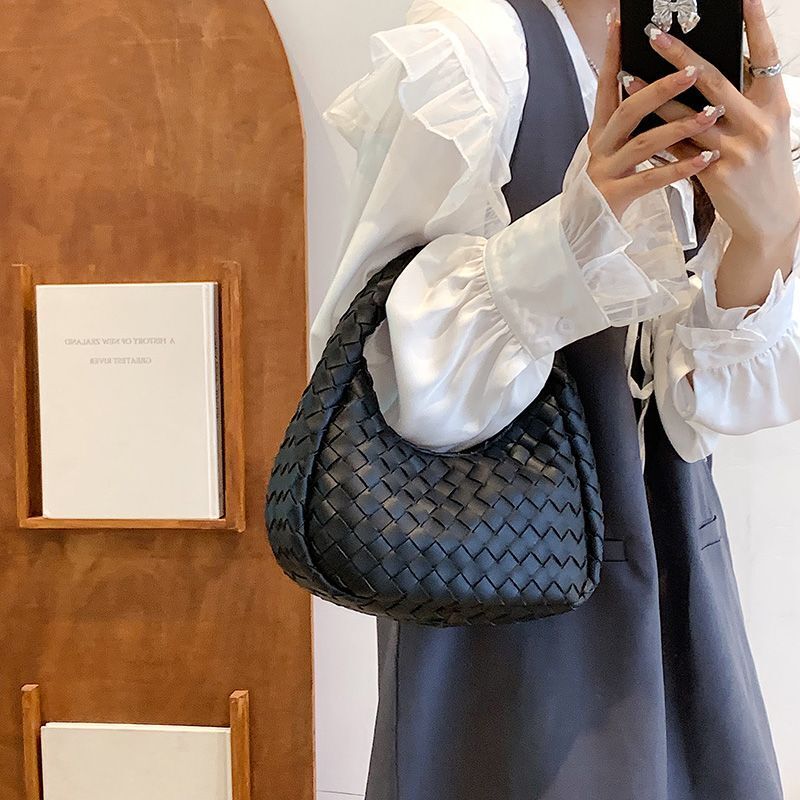 Small SYNTHETIC Leather Woven Tote Bags Shoulder Bag Fashion Summer Handbags Sac