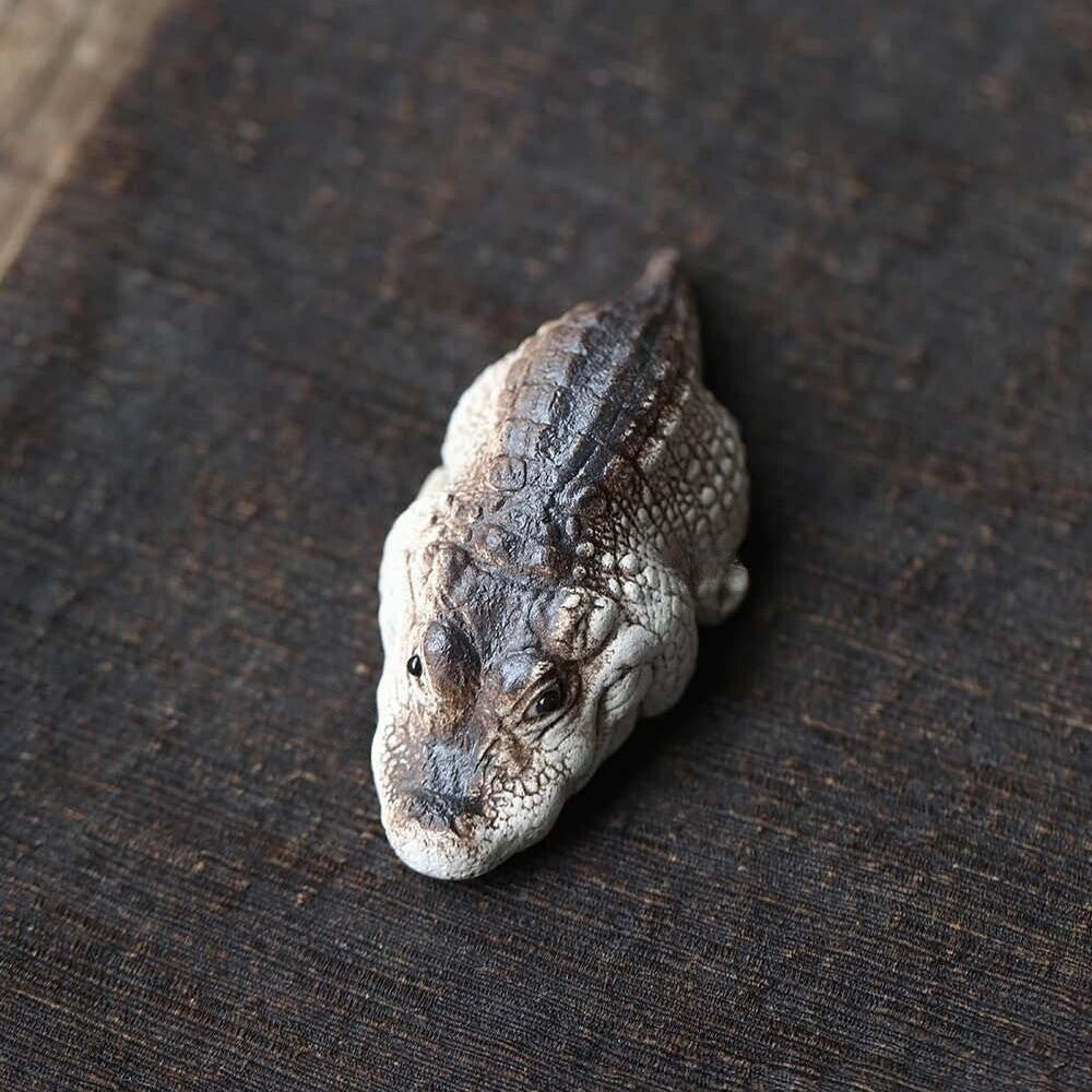 Handmade Artware Tea Pet Alligator Statue Small Size Purple Clay Table Ornament