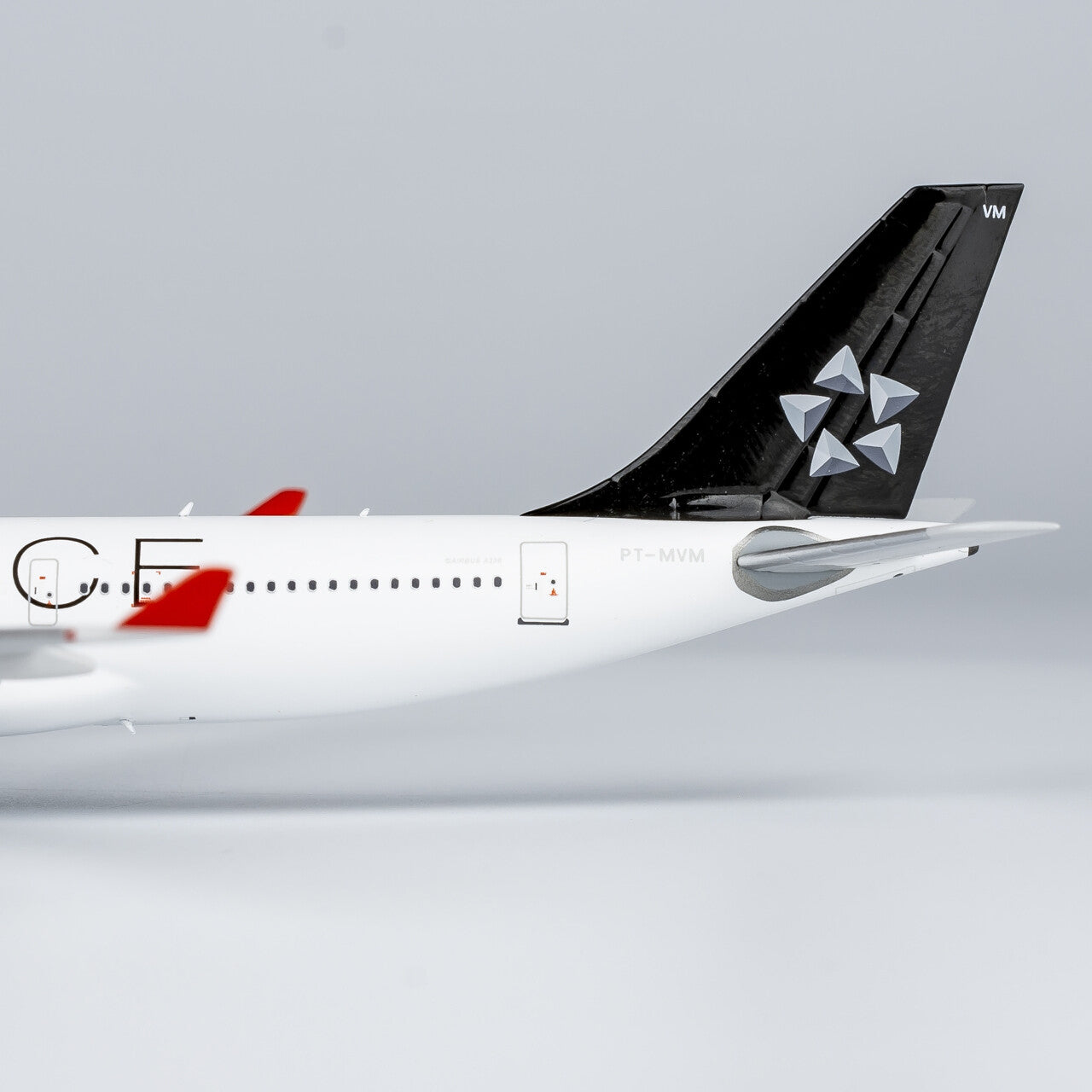 1:400 NG Model TAM STAR ALLIANCE AIRBUS A330-200 Airplane Diecast Aircraft Model