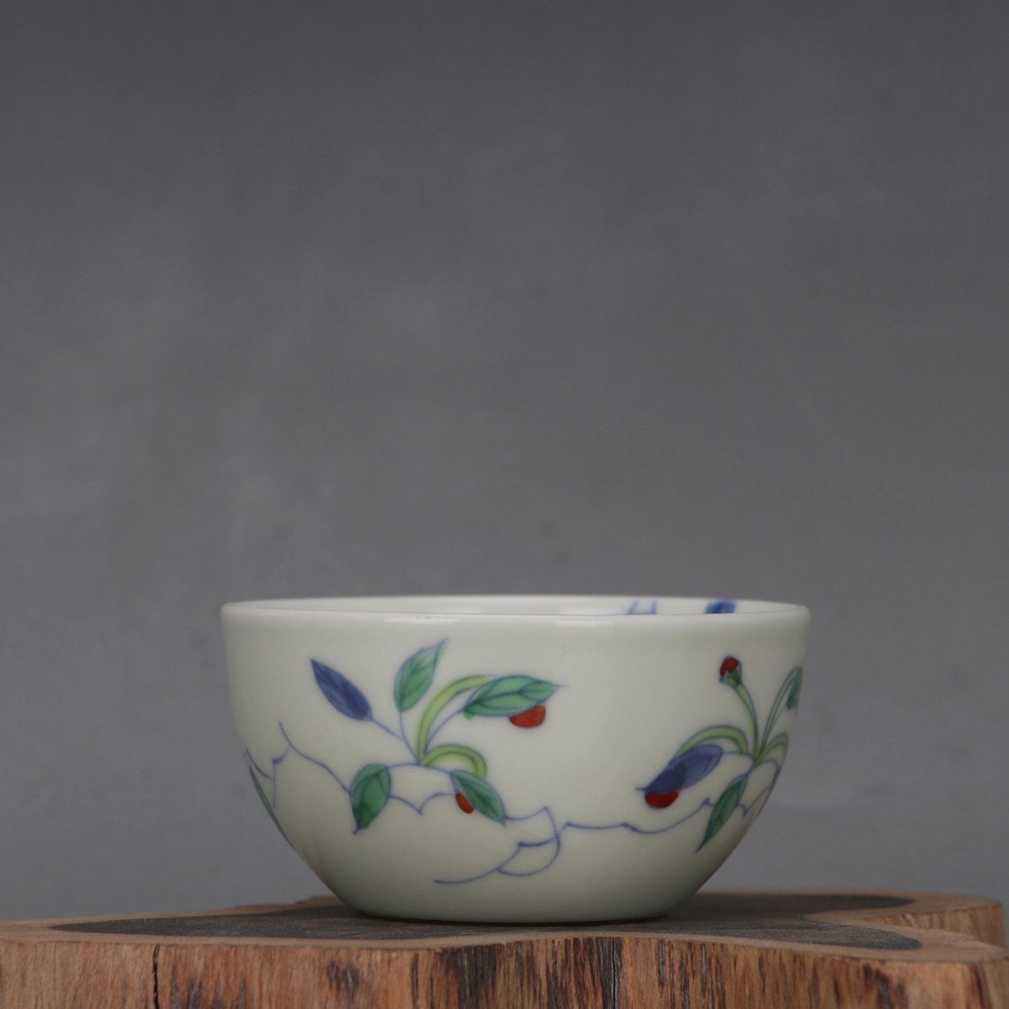 3.1" Chinese Ming Doucai Contrasting Colors Porcelain Green Glaze Flower Cup