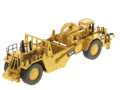 1:125 DM 657G Wheel Tractor Scraper Construction Equipment Machine Diecast Model