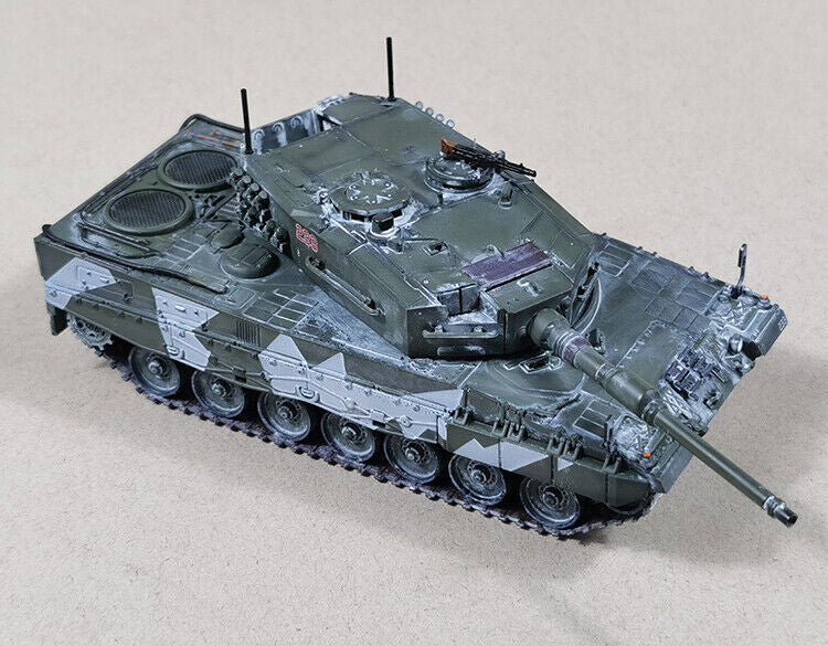 Panzerkampf 1/72 12226PF Norwegian Leopard 2A4 Tank NATO Tricolor Finished Model