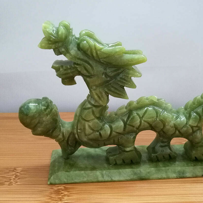 China Handmade Jade Carving Natural Jade Dragon Fengshui Decoration