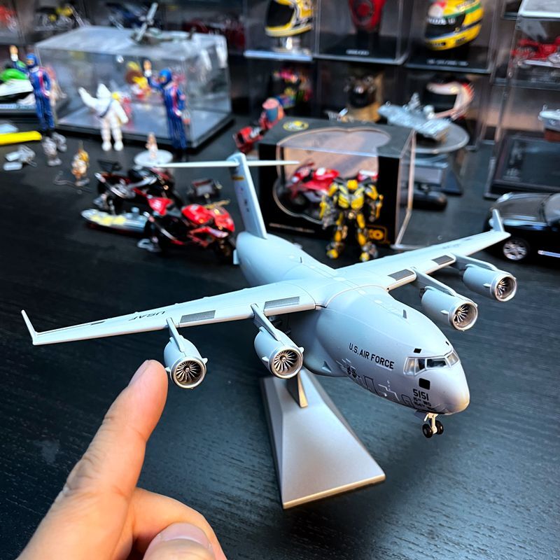 1: 200 Us Boeing C-17 Large Strategic Transport Aircraft Model Alloy Model