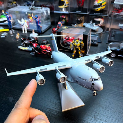 1: 200 Us Boeing C-17 Large Strategic Transport Aircraft Model Alloy Model