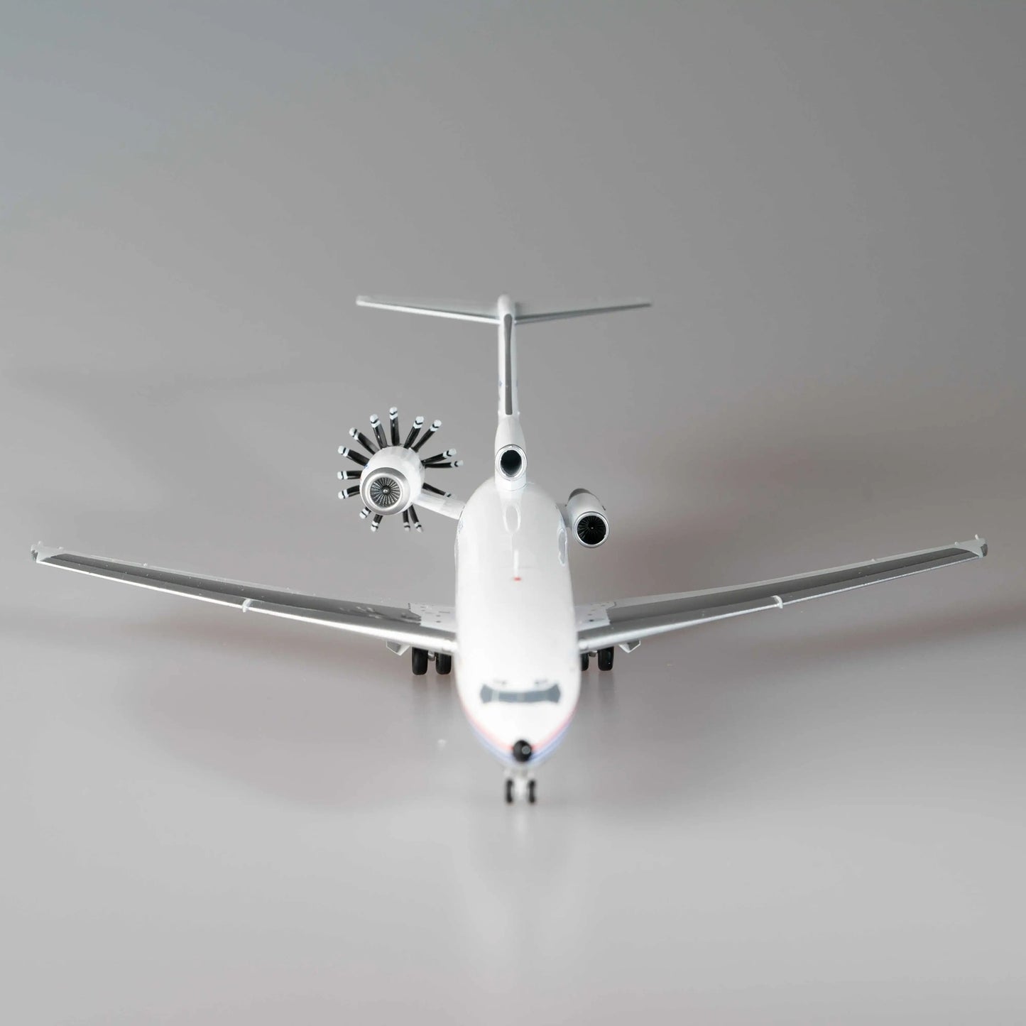 1:400 JC Wings B727-100 N32720 White with Striped Livery Diecast Aircraft Model