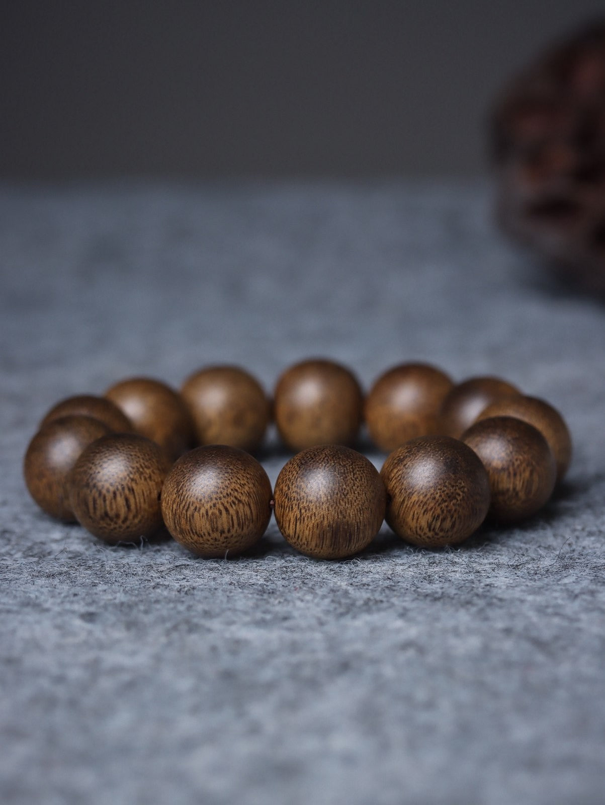 18mm Chinese Natural Eaglewood Handmade Exquisite Bracelets 31049