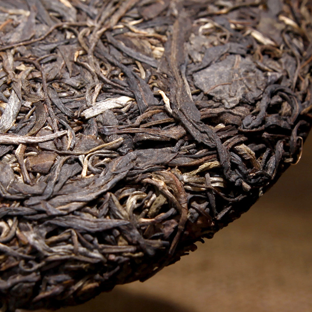 HelloYoung Yunnan Puer Tea 357g Early Spring Healthy Drink Daily Brew