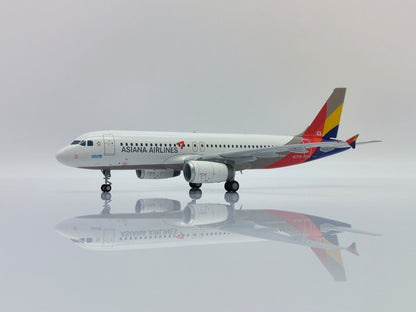 1:200 JC Wings Asiana Airline AIRBUS A320-200 Airplane Diecast Aircraft Model