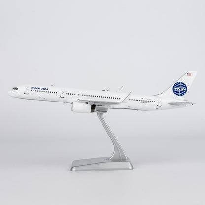 1:200 NGmodels Icelandair Boeing 757-200 Passenger Airplane Diecast Plane Model