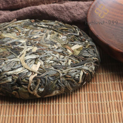 100G Yunnan Pu'er Tea Ancient Tree Raw Pu'er Cake Pure Tea -