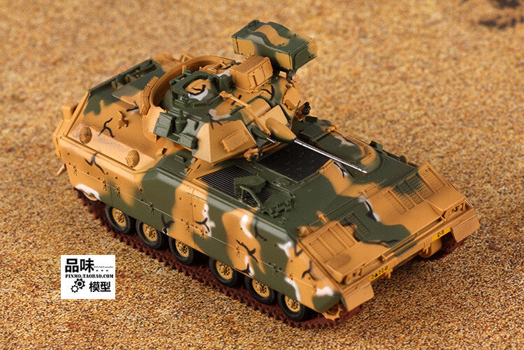 1/72 US M2 Bradley Infantry Tank Model